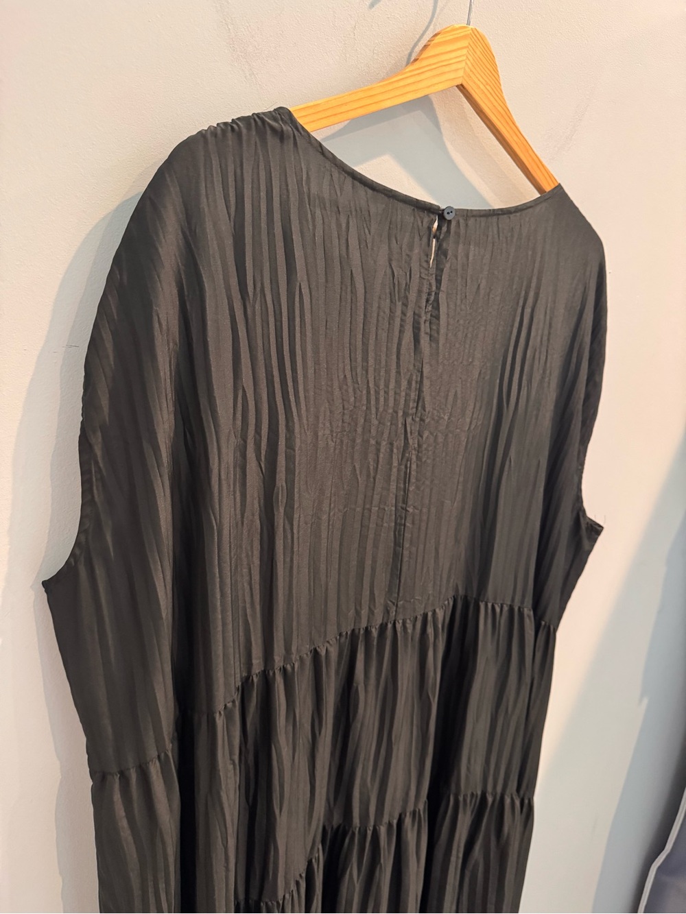 Eileen Fisher Jewel Plisse Silk Midi Dress in Black, Size 2X - Picture 11 of 13